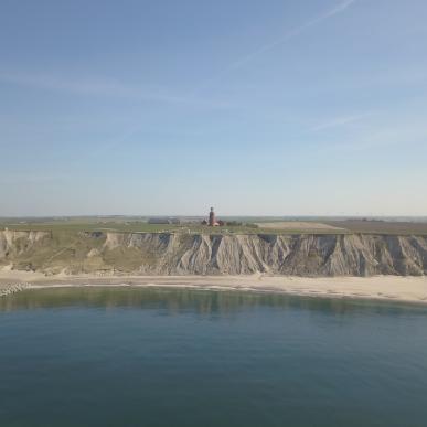 Bovbjerg klint og fyr set fra havet